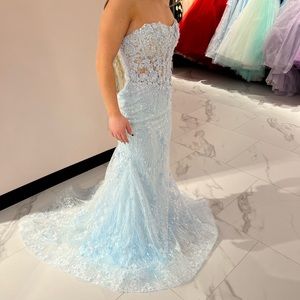 Sherri Hill prom dress- Size 2
